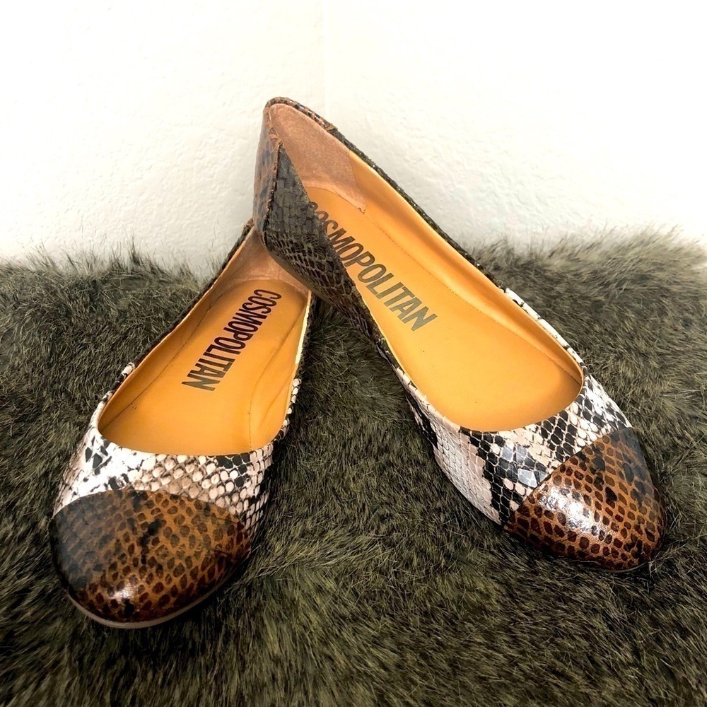 𝅺cosmopolitan Brown Faux Snake Print Flats